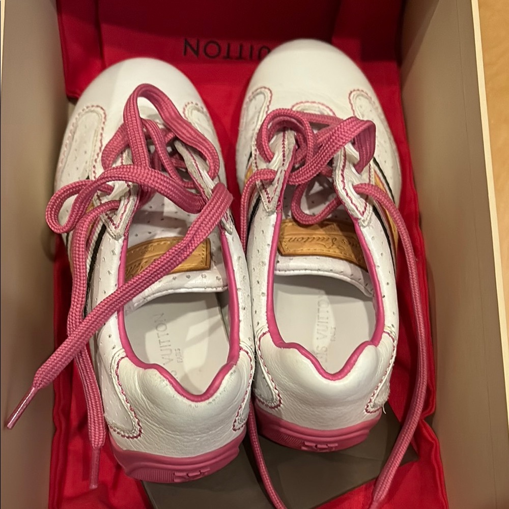 Louis Vuitton White and Pink Sneakers Casual Low-Top